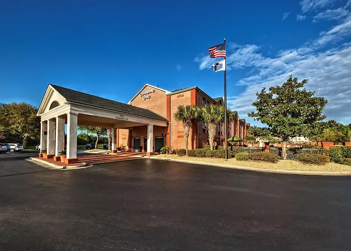 Hotel near College: Hampton Inn Savannah-I-95-North